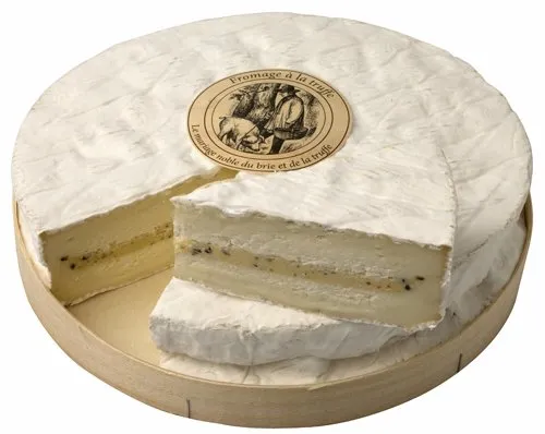 Queso Brie con Trufa 1,5Kg — Quesos Frescos / Tiernos
