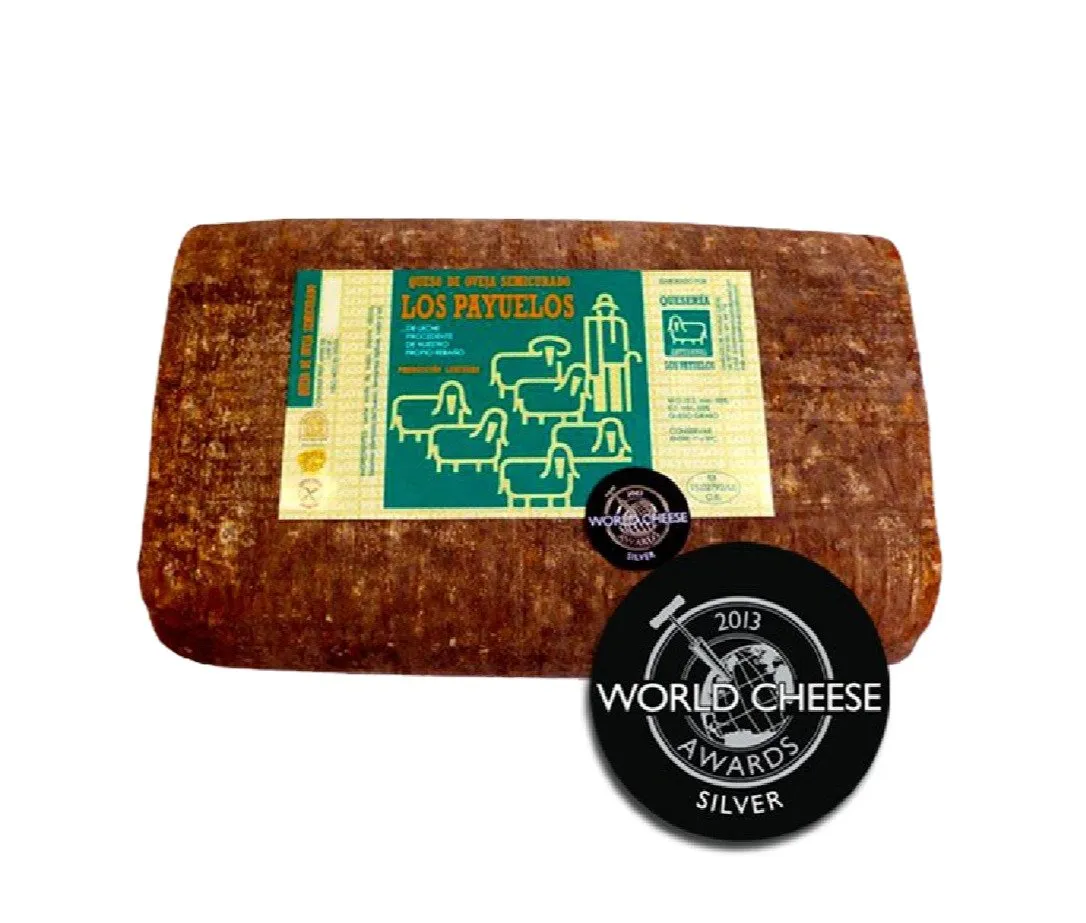 Payuelos Cuña Semicurado Oveja Leche Cruda — Quesos Semicurados